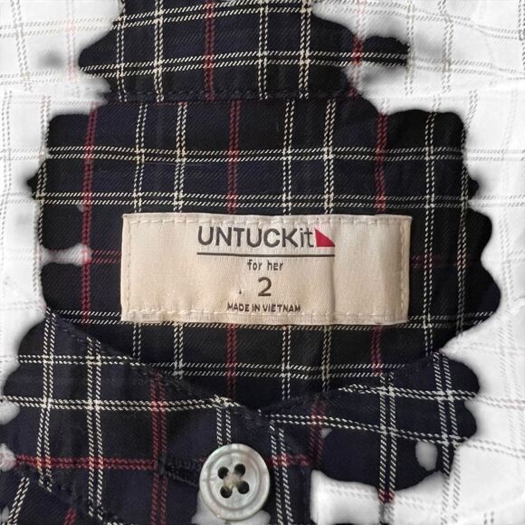 Untuckit for her collarless woven button down shirt - Picture 3 of 8